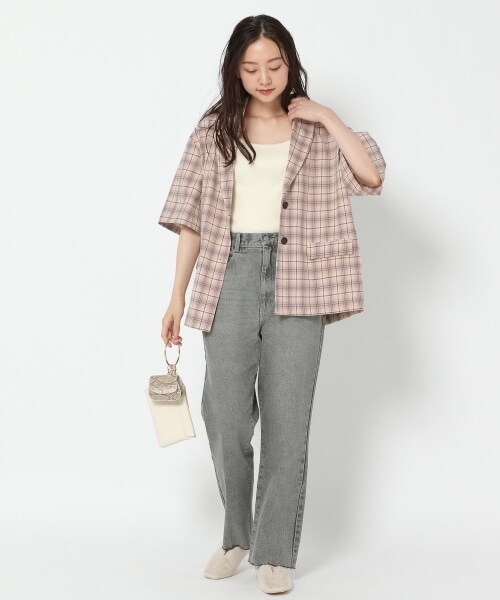 mysty woman（ミスティウーマン）の「Vスリットフラットミュール（シューズ・アイボリー/ブラック/カウガラ）」の9枚目の写真