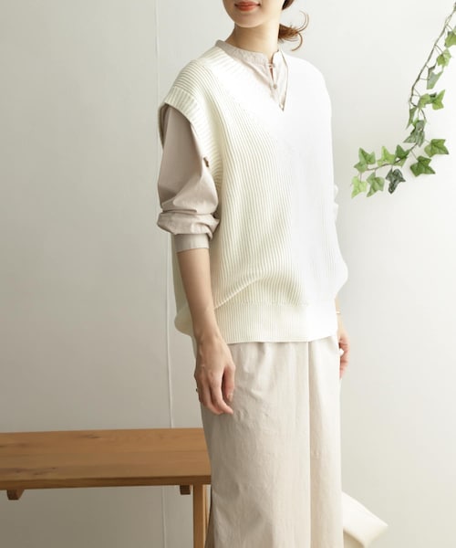 URBAN RESEARCH DOORS（アーバンリサーチドアーズ）の「コットンV
