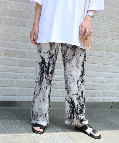 Sheson（シーズン）の「モザイクタイダイドロストパンツ（その他パンツ・レディース・ブラウン/ブラック・F）」の2枚目の写真