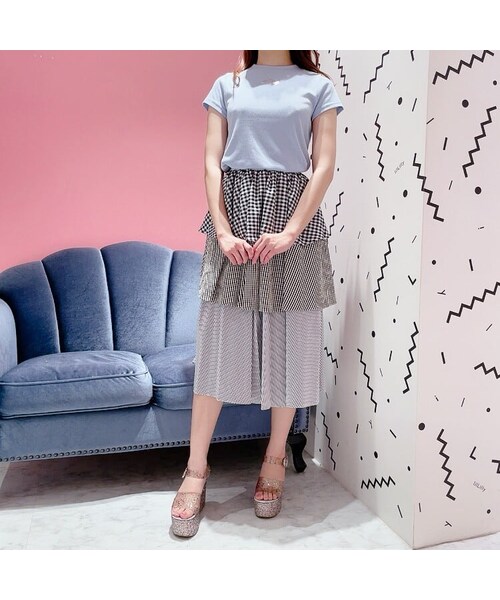 lilLilly（リルリリー）の「メタリックロゴTシャツ（トップス・レディース・WHITE/PINK/BLUE/BLACK）」の11枚目の写真