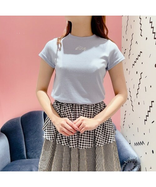 lilLilly（リルリリー）の「メタリックロゴTシャツ（トップス・レディース・WHITE/PINK/BLUE/BLACK）」の9枚目の写真