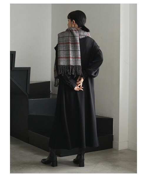 Green　Parks（グリーンパークス）の「armonia・ボリューム袖リラックスワンピース（ワンピース/ドレス・ブラック/テラコッタ/マスタード・F）」の3枚目の写真