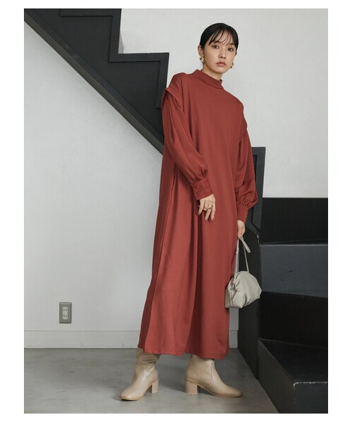 Green　Parks（グリーンパークス）の「armonia・ボリューム袖リラックスワンピース（ワンピース/ドレス・ブラック/テラコッタ/マスタード・F）」の6枚目の写真