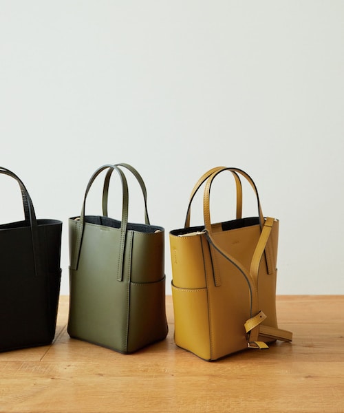 MARCO BIANCHINI(マルコビアンチーニ)の「MARCO BIANCHINI 2way スクエアショルダーバッグ(その他・レディース・YELLOW/BLACK/KHAKI・FREE)」の6枚目の写真