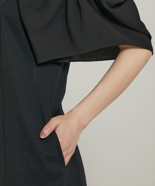 AKIRANAKA（アキラナカ）の「ギャザードスリットスリーブジャージー  