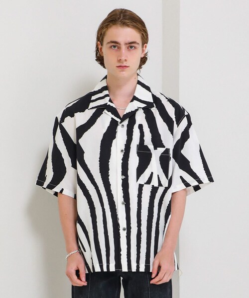 Name.（ネーム）の「STUDIOUS別注 ZBR FACE H/S SHT 2（その他・メンズ・BLACK・0/1/2/3）」の3枚目の写真