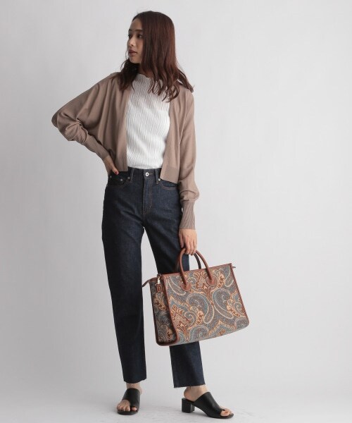 Andemiu（アンデミュウ）の「プリーツメロウカットソー（トップス・オフホワイト/ブラック/ベージュ・F）」の8枚目の写真