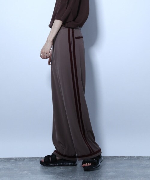 HARE（ハレ）の「ベルベットダブルラインパンツ（パンツ・ブラウン系その他・S/M）」の6枚目の写真