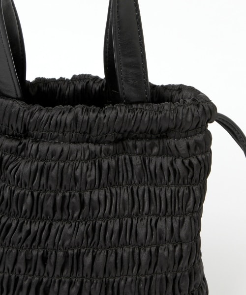 LOWRYS FARM(ローリーズファーム)の「シャーリングキンチャクバッグ(バッグ・ブラック/ダークブラウン/ブルー・FREE)」の12枚目の写真