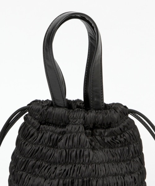 LOWRYS FARM(ローリーズファーム)の「シャーリングキンチャクバッグ(バッグ・ブラック/ダークブラウン/ブルー・FREE)」の7枚目の写真