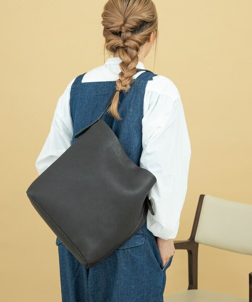 TIDEWAY ONE HAND TOTE