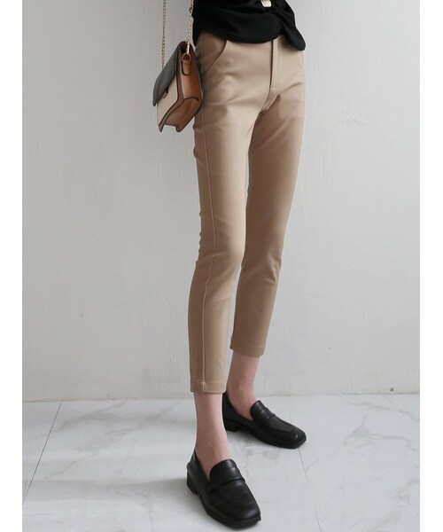 Cozyyoung（コージーヤング）の「2021夏スリムスーツ九分丈パンツ（その他パンツ・レディース・ブラック/ベージュ・S）」の6枚目の写真