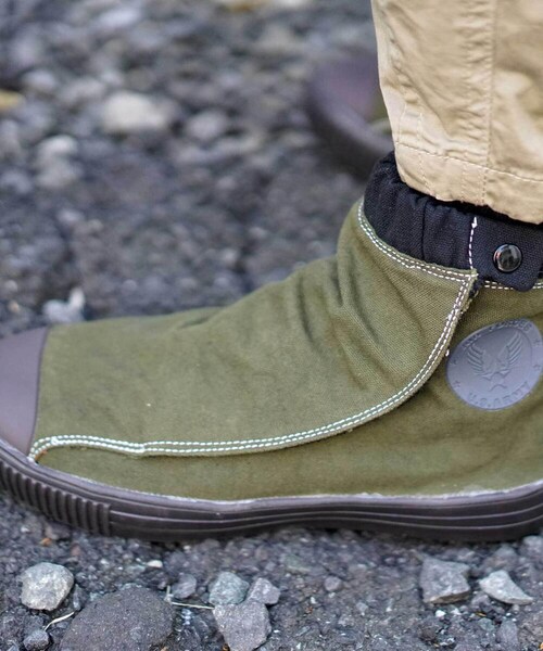 AVIREX（アヴィレックス）の「【スニーカー】AV3320 ヘリオス/HELIOS/アヴィレックス/AVIREX（シューズ・メンズ・BLACK/OLIVE・23, 24, 25, 26, 27, 28, 29）」の3枚目の写真