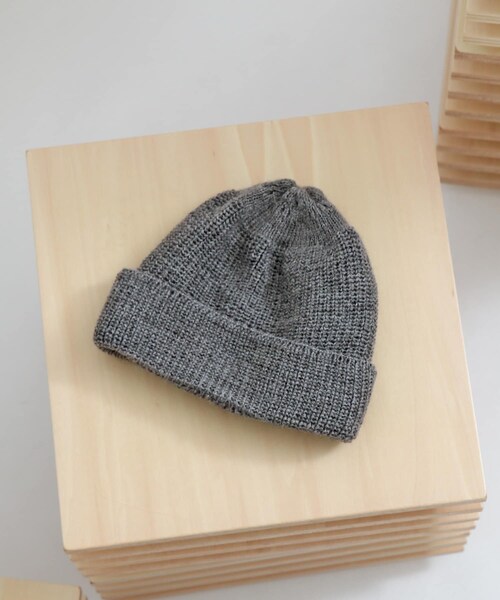 LEUCHTFEUER(ロイフトフォイヤー)の「【WEB/一部店舗限定】LEUCHTFEUER BORKUMビーニー(その他・メンズ・GRAY/BEIGE・FREE)」の1枚目の写真