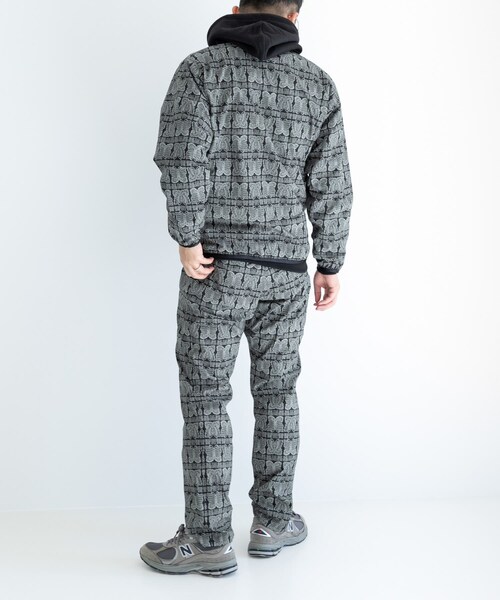 ICHI様Needles | W.U. PIPING V NECK
