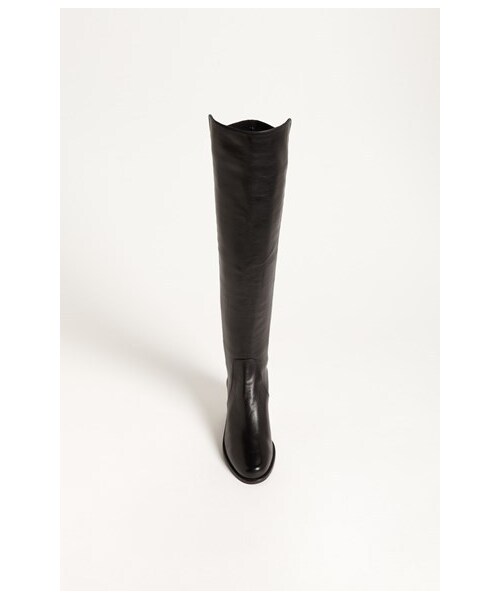 STUART WEITZMAN(スチュアートワイツマン)の「Stuart Weitzman 'Reserve' Over the Knee Boot(ブーツ・レディース・Black Nappa/Black Suede・8 W/12 M/8.5 M/10.5 M/7 W/7.5 M/8.5 W/9 W/9.5 W/9.5 N/11 M/7.5 W/10 M/9 M/9.5 M/10 W/8 M)」の5枚目の写真