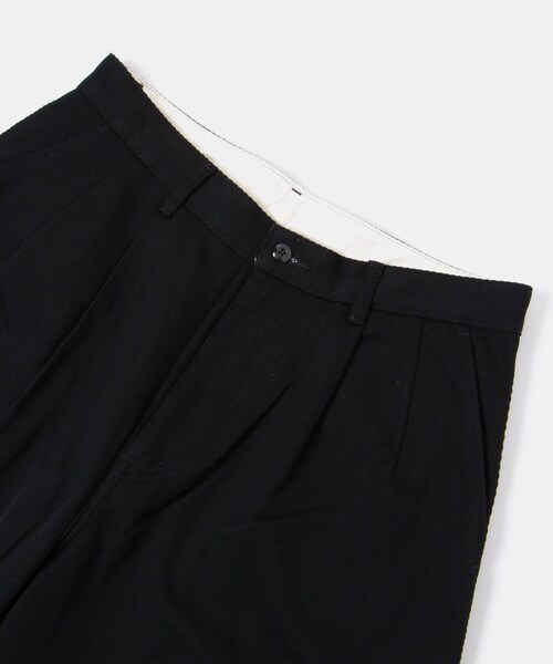 美品Graphpaper HARD TWILL TWO TUCK PANTS Graphpaper - グラフペーパー / HARD TWILL TWO TUCK PANTS