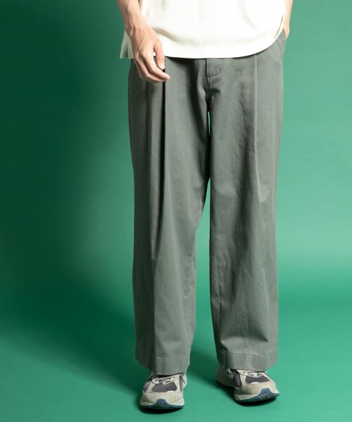 FORK&SPOON（フォークアンドスプーン）の「FORK&SPOON ワンタックチノパンツ（その他・メンズ・MUSHROOM/DARKNAVY/INDIGO/GREEN・4/5）」の2枚目の写真