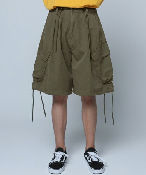 D'MENS by DHOLIC(ディーメンズ)の「ワイドカーゴハーフパンツ(カーゴパンツ・メンズ・ベージュ/ブラック/グリーン・M/L)」の3枚目の写真