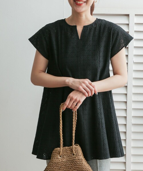 カット刺繍フレアチュニック