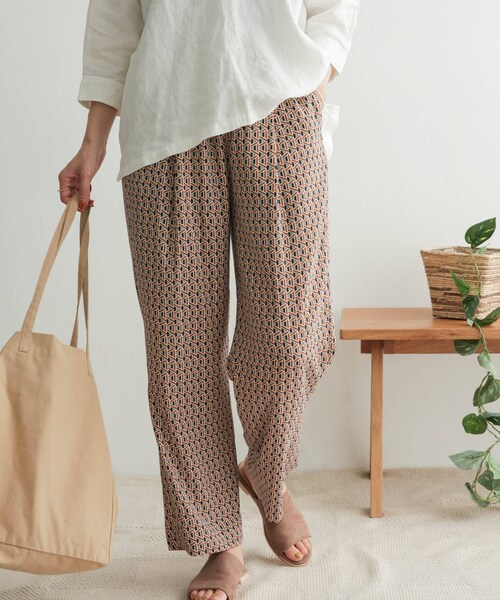 【専用】MECRE ジオメトリックプリント　ストレートパンツ&シャツ　おまとめ URBAN RESEARCH DOORS（アーバンリサーチドアーズ）の「ジオ