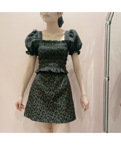 lilLilly（リルリリー）の「レオパードジャガードミニスカート（スカート・レディース・IVORY/S 7/4配送)/IVORY/M (7/4配送)/PINK/S (7/4配送)/PINK/M (7/4配送)/BROWN/S (7/4配送)/BROWN/M (7/4配送)）」の6枚目の写真