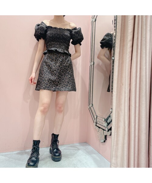 lilLilly（リルリリー）の「レオパードジャガードミニスカート（スカート・レディース・IVORY/S 7/4配送)/IVORY/M (7/4配送)/PINK/S (7/4配送)/PINK/M (7/4配送)/BROWN/S (7/4配送)/BROWN/M (7/4配送)）」の5枚目の写真