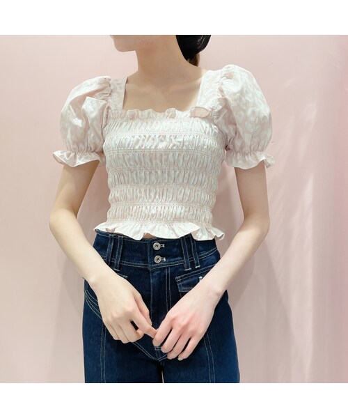 lilLilly（リルリリー）の「レオパードジャガードトップス（トップス・レディース・IVORY(7/4配送)/PINK (7/4配送)/BROWN (7/4配送)）」の4枚目の写真