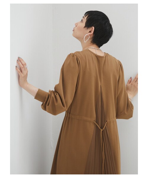 Green　Parks（グリーンパークス）の「armonia・プリーツ切り替えワンピース（ワンピース/ドレス・ブラック/ブラウン・F）」の20枚目の写真