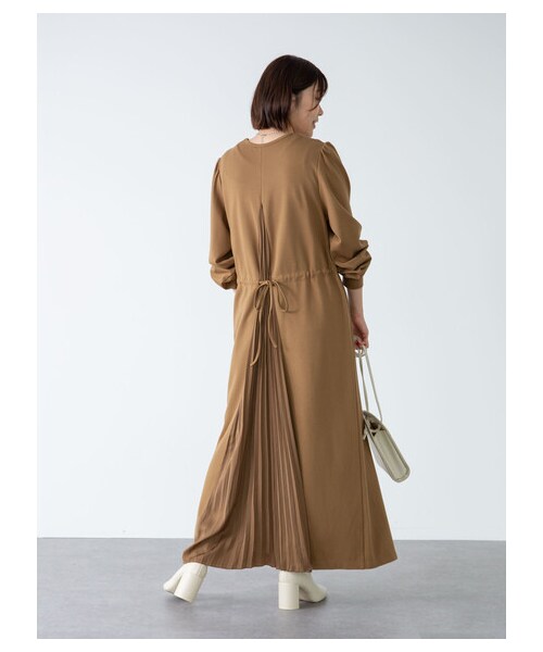 Green　Parks（グリーンパークス）の「armonia・プリーツ切り替えワンピース（ワンピース/ドレス・ブラック/ブラウン・F）」の21枚目の写真