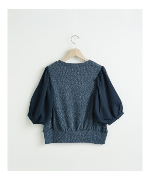MAJESTIC LEGON(マジェスティックレゴン)の「☆ビジュー付袖異素材プルオーバー(トップス・レディース・ネイビー/アイボリー/グレー・Free)」の1枚目の写真