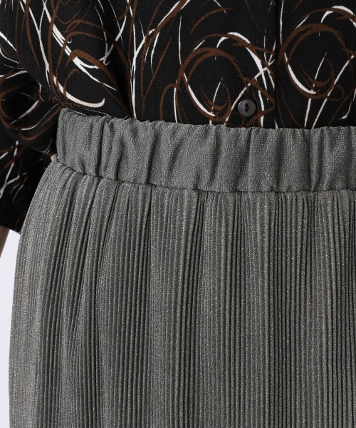 JEANASIS（ジーナシス）の「プリーツシャイニーティアードスカート（スカート・ホワイト系その他()/ブラック()/グレー()/イエロー()・FREE）」の13枚目の写真