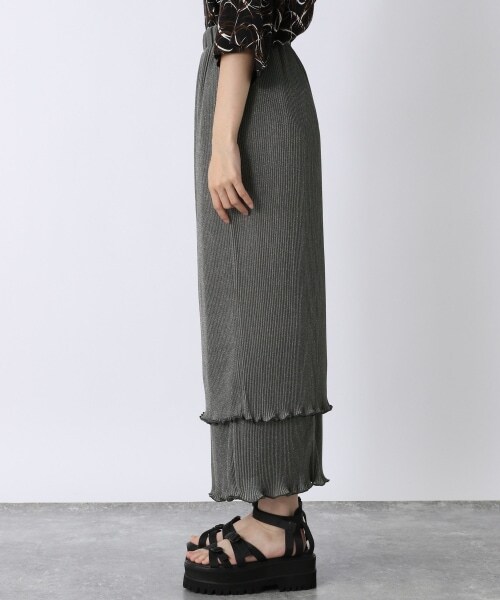 JEANASIS（ジーナシス）の「プリーツシャイニーティアードスカート（スカート・ホワイト系その他()/ブラック()/グレー()/イエロー()・FREE）」の11枚目の写真