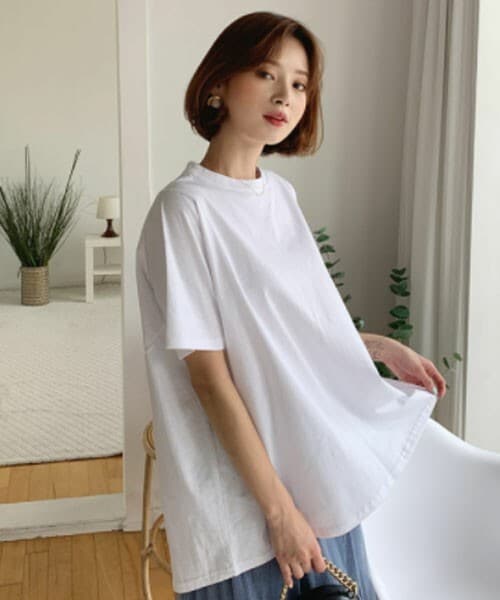 DHOLIC(ディーホリック)の「バックスリットルーズTシャツ(Tシャツ/カットソー・レディース・ホワイト/ブラック・ONESIZE)」の1枚目の写真