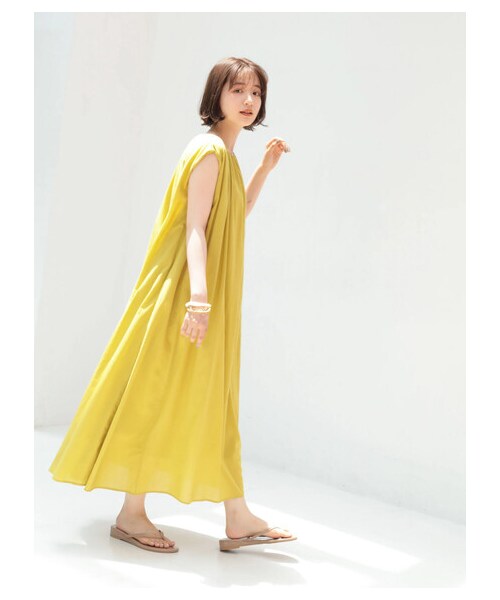 AMERICAN HOLIC（アメリカンホリック）の「【with 8月号掲載】フレンチスリーブフレアワンピース（ワンピース/ドレス・グレーベージュ/イエロー/ブルー/フラワー・F）」の9枚目の写真