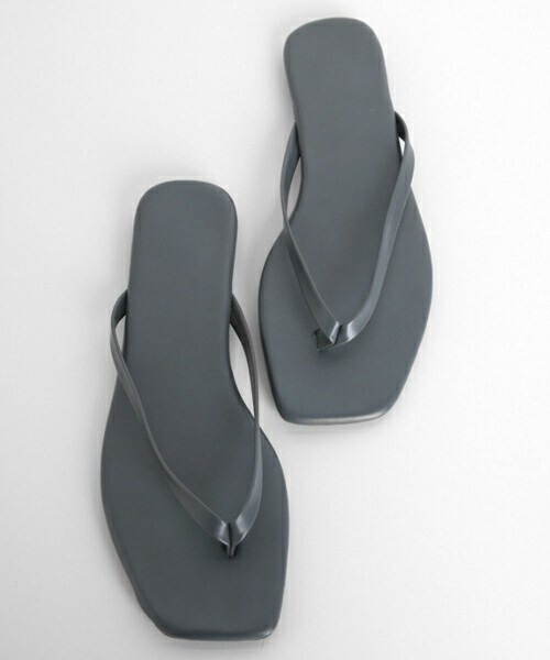 DHOLIC（ディーホリック）の「スクエアフリップフロップサンダル・全9色（サンダル・レディース・ブラック/ホワイト/その他/ブラウン/オレンジ/ベージュ/グレー/ピンク/イエロー・230/235/240/245/250）」の3枚目の写真