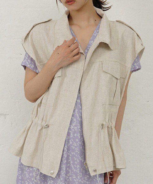 ipumu（イプム）の「リネンミリタリーベスト・全3色（ベスト・レディース・グリーン/ブラック/ベージュ・ONESIZE）」の3枚目の写真