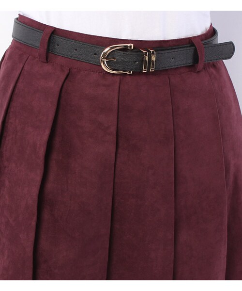 PAGEBOY（ページボーイ）の「細ベルト付きスウェードプリーツスカート（スカート・レディース・チャコールグレー/ダークレッド/カーキ/ネイビー）」の8枚目の写真