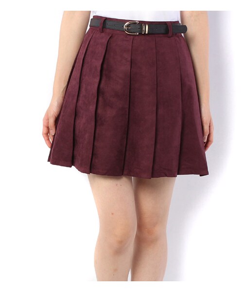 PAGEBOY（ページボーイ）の「細ベルト付きスウェードプリーツスカート（スカート・レディース・チャコールグレー/ダークレッド/カーキ/ネイビー）」の4枚目の写真