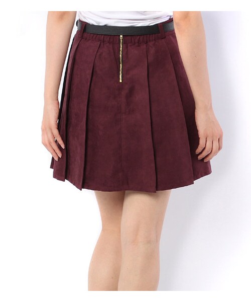 PAGEBOY（ページボーイ）の「細ベルト付きスウェードプリーツスカート（スカート・レディース・チャコールグレー/ダークレッド/カーキ/ネイビー）」の5枚目の写真