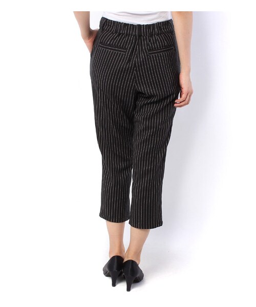 PAGEBOY（ページボーイ）の「変形タックテーパードアンクル丈パンツ（パンツ・レディース・ブラック/ブラック系/ネイビー/ネイビー系）」の5枚目の写真