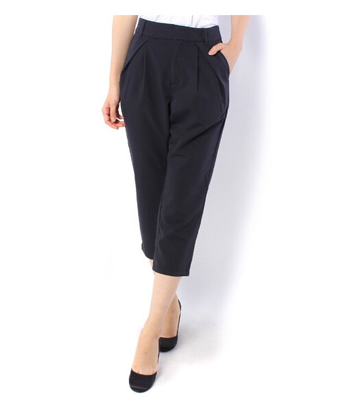 PAGEBOY（ページボーイ）の「変形タックテーパードアンクル丈パンツ（パンツ・レディース・ブラック/ブラック系/ネイビー/ネイビー系）」の3枚目の写真