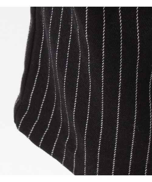 PAGEBOY（ページボーイ）の「変形タックテーパードアンクル丈パンツ（パンツ・レディース・ブラック/ブラック系/ネイビー/ネイビー系）」の11枚目の写真