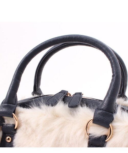 PAGEBOY（ページボーイ）の「フェイクファー切り替え2WAYバッグ（バッグ・レディース・アイボリー/ベージュ系/ピンクベージュ）」の10枚目の写真