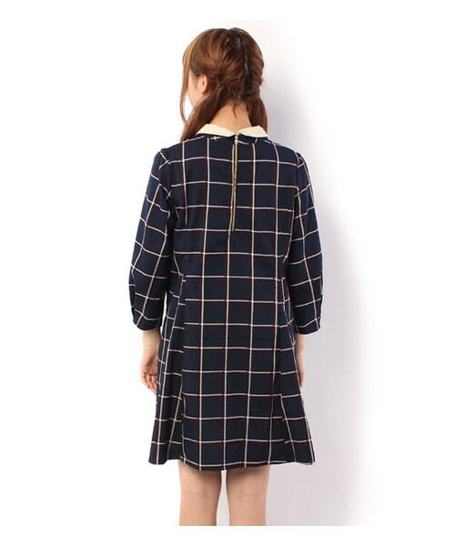 PAGEBOY(ページボーイ)の「衿付き7分袖フレアワンピース(ワンピース/ドレス・レディース・ブラック/イエロー系/ネイビー/ネイビー系)」の5枚目の写真