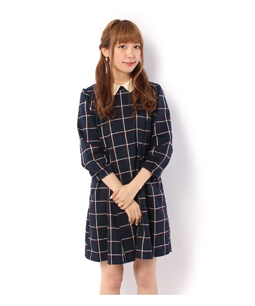 PAGEBOY(ページボーイ)の「衿付き7分袖フレアワンピース(ワンピース/ドレス・レディース・ブラック/イエロー系/ネイビー/ネイビー系)」の3枚目の写真