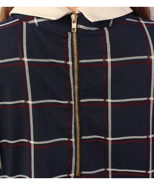 PAGEBOY(ページボーイ)の「衿付き7分袖フレアワンピース(ワンピース/ドレス・レディース・ブラック/イエロー系/ネイビー/ネイビー系)」の13枚目の写真