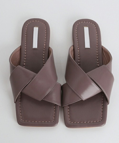 DHOLIC（ディーホリック）の「ツイストスライドサンダル・全4色（サンダル・レディース・ブラウン/ホワイト/ブラック/パープル・225/230/235/240/245/250）」の4枚目の写真