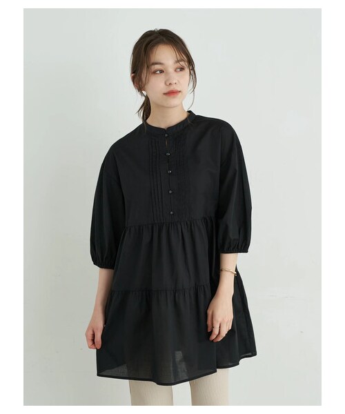 earth music&ecology（アースミュージックアンドエコロジー）の「ティアードピンタックチュニック（ワンピース/ドレス・オフホワイト/ブラック/ライトベージュ・F）」の2枚目の写真