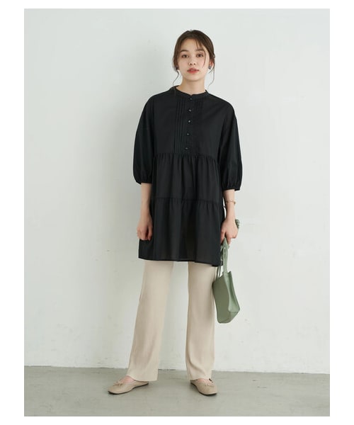 earth music&ecology（アースミュージックアンドエコロジー）の「ティアードピンタックチュニック（ワンピース/ドレス・オフホワイト/ブラック/ライトベージュ・F）」の10枚目の写真